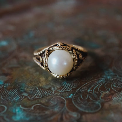 Vintage 1970's Pearl Bead Ring Antiqued 18k Gold Electroplated Made in USA