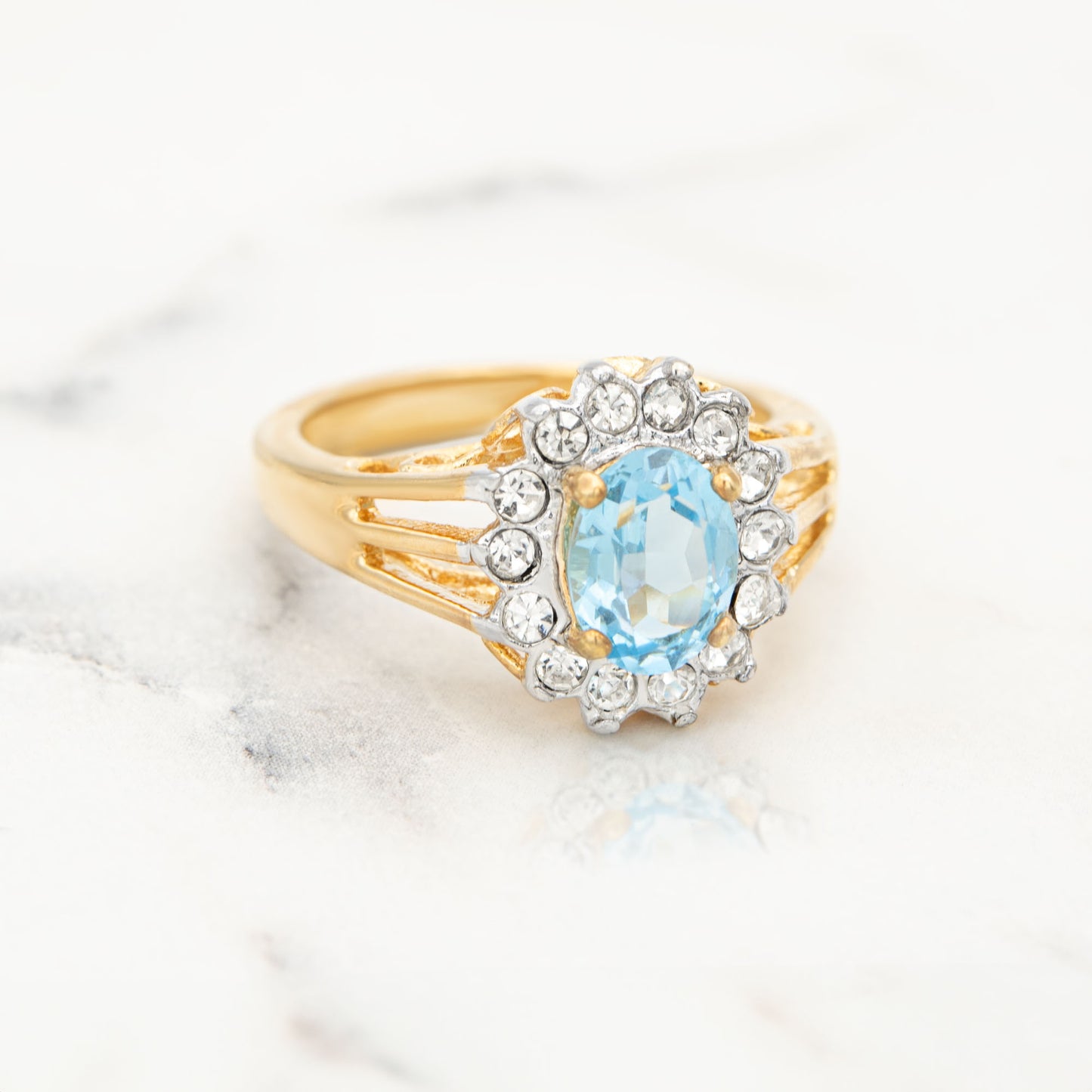 Vintage Jewelry Genuine Stone or Crystal Surrounded by Clear Austrian Crystals Ring Made in the USA