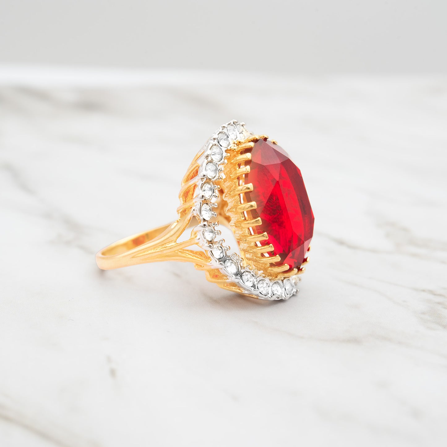 Vintage Women's Statement Crystal Cocktail Ring 18k Gold Electroplated