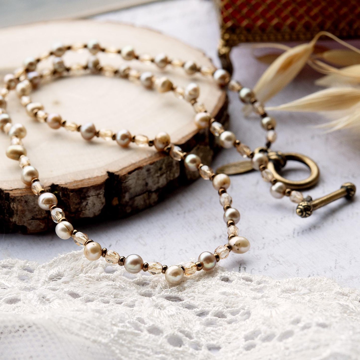 Vintage Oscar De La Renta 16 Inch MINI Genuine Fresh Water Pearl Necklace Faceted Glass Beads Antique Gold Jewelry for Women Girl Antique