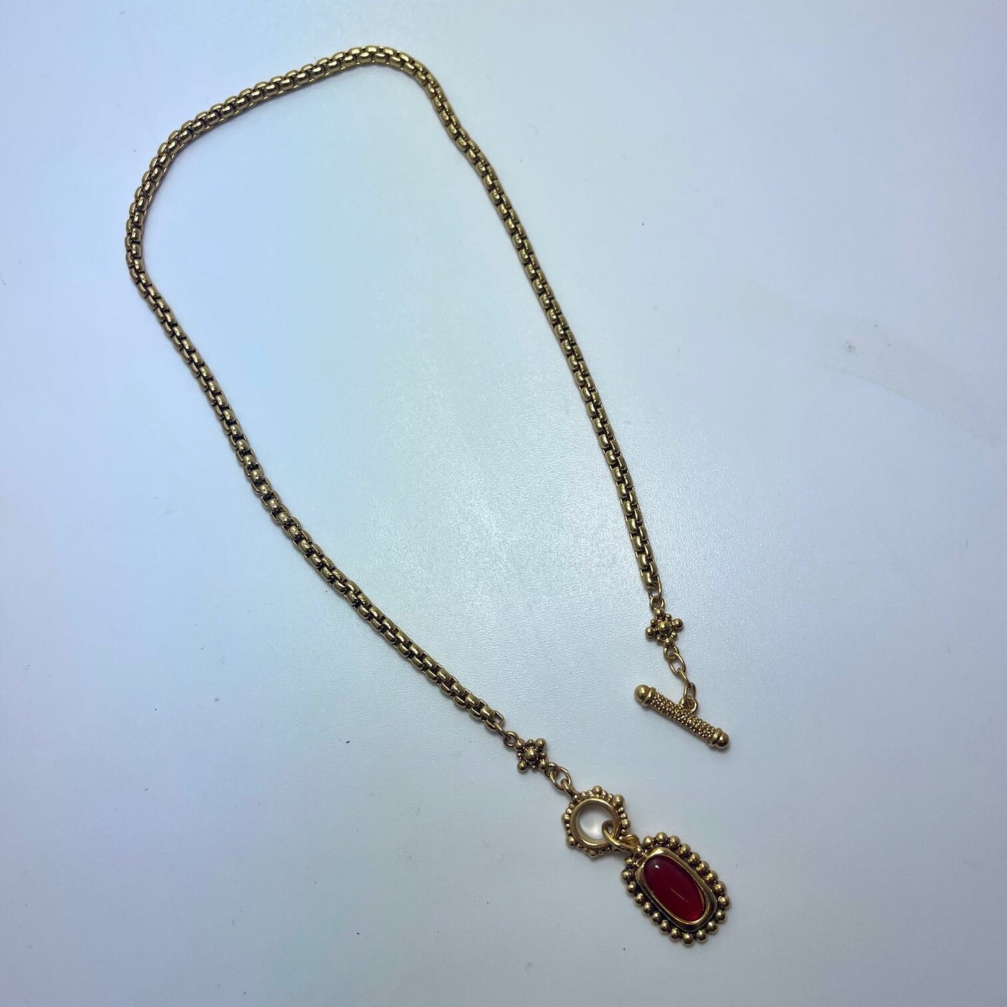Vintage Oscar De La Renta Beautiful 16 Inch Gold and Carnelian Stone Necklace #OSN-498