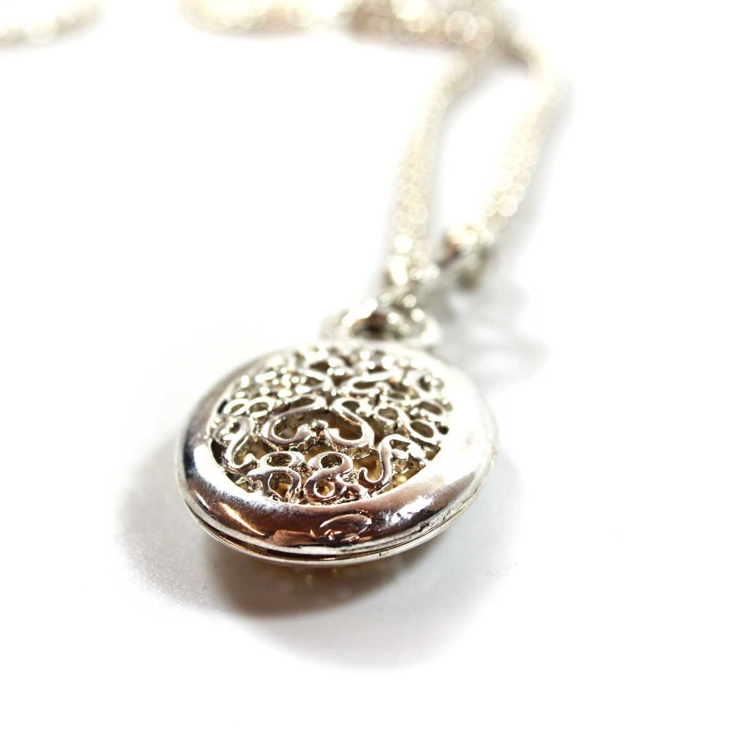 Vintage Signed Oscar De La Renta Two Tone Pendant with 29 Inch Silver Tone Rolo Chain Necklace S-Hook Front Clasp #OS107 Antique Necklace