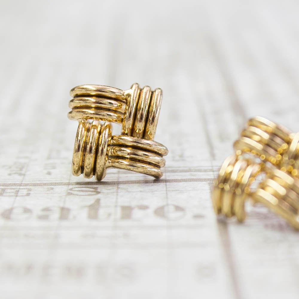 Vintage Oscar De La Renta Retro Antiqued Gold Tone Basket Weave Post Earrings