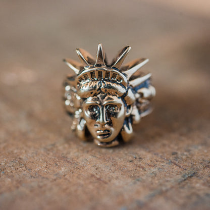 Vintage Ring Lady Liberty Statue of Liberty Jewelry Patriotic R1987