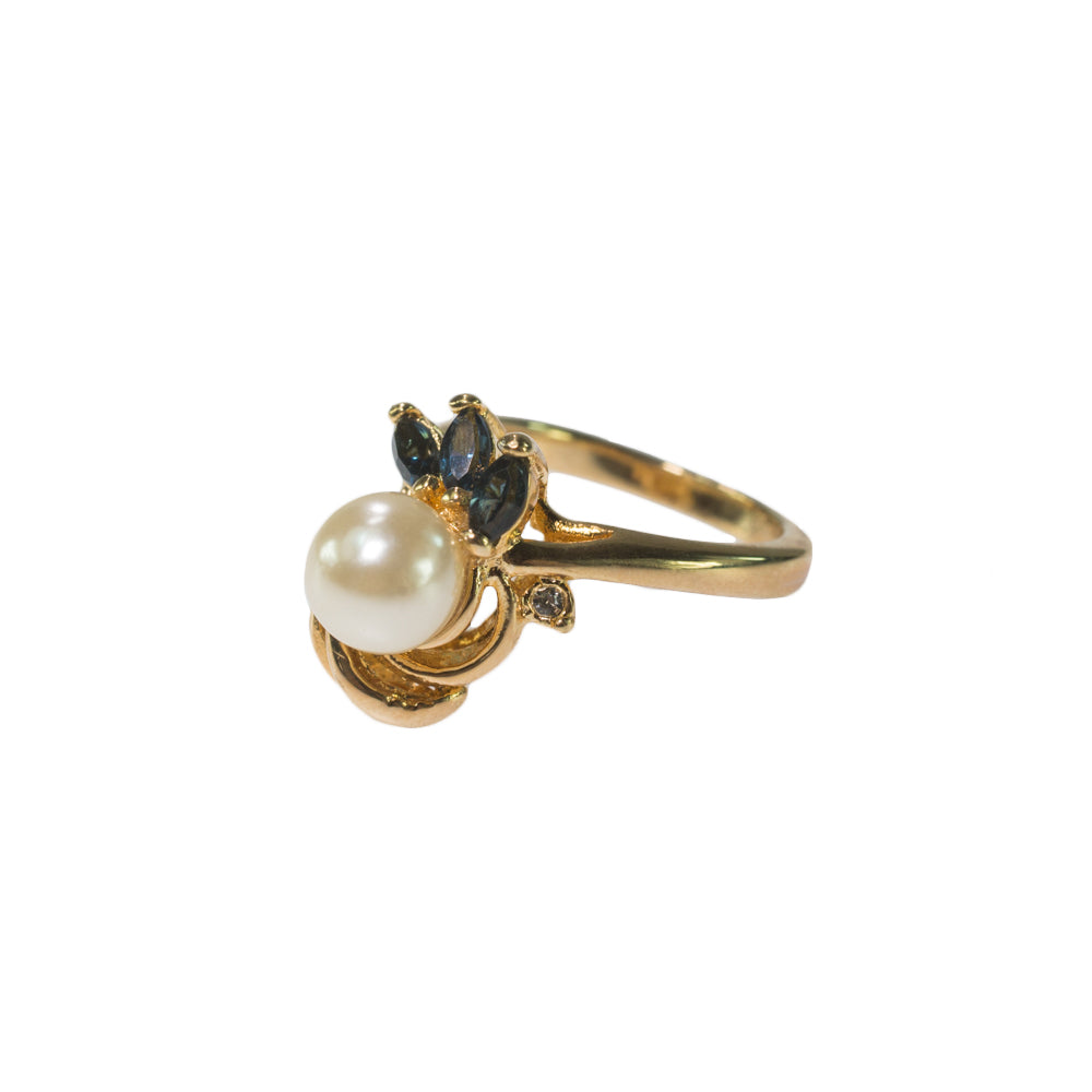 Vintage Ring 1970s Faux Pearl with Sapphire Swarovski Crystals 18kt Gold Jewelry for Women R3025 Size: 9