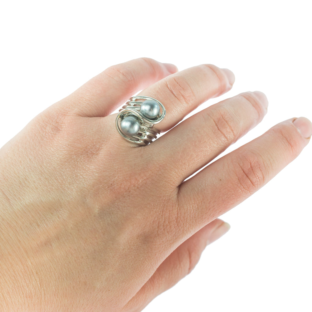 Vintage 1970's Cream Glass Pearl Ring 18k Yellow Gold Electroplated Made in USA