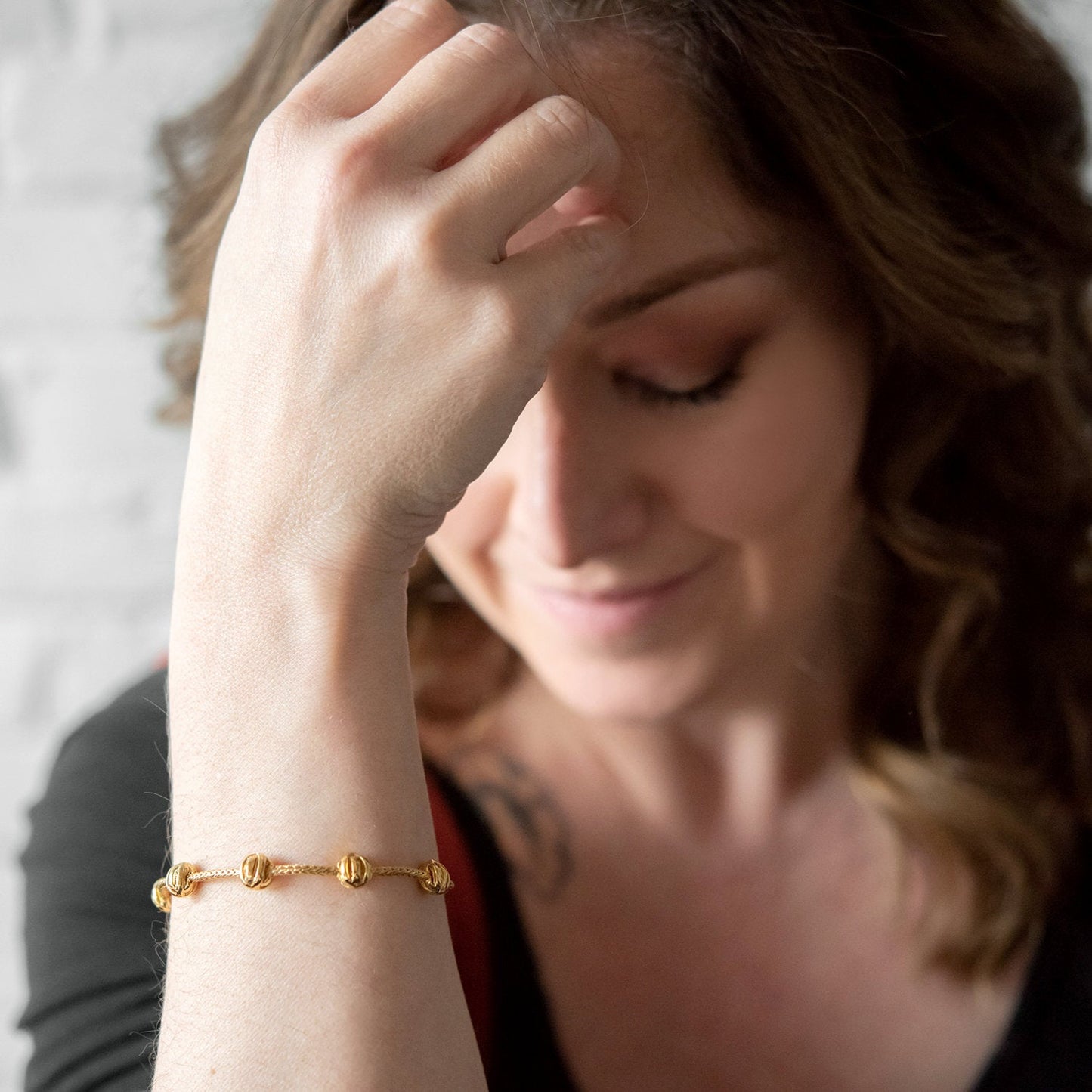 Vintage Bracelet Oscar De La Renta Gold Textured Bead and Chain Bracelet Women OSB-545 Antique Bracelet Jewelry