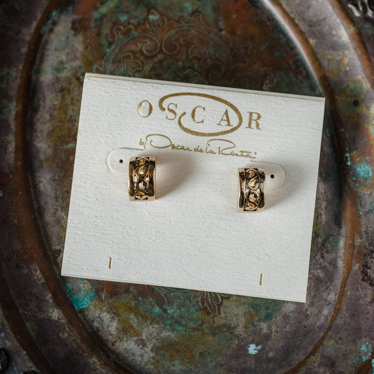 Vintage Signed Oscar De La Renta Thick Antiqued Gold Tone Hoops Earrings Size: G