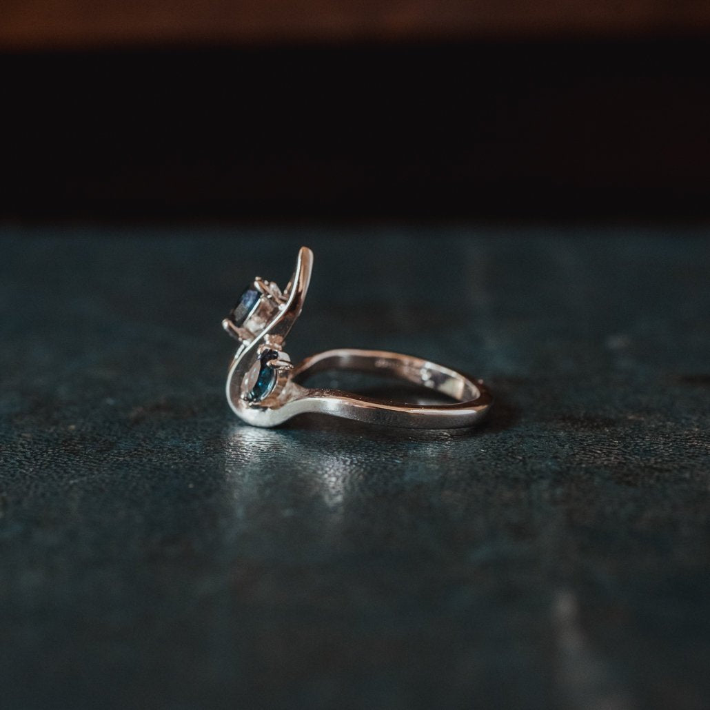 Vintage Ring Sapphire Austrian Crystals 18k White Gold Electroplated Made in USA Size: 7