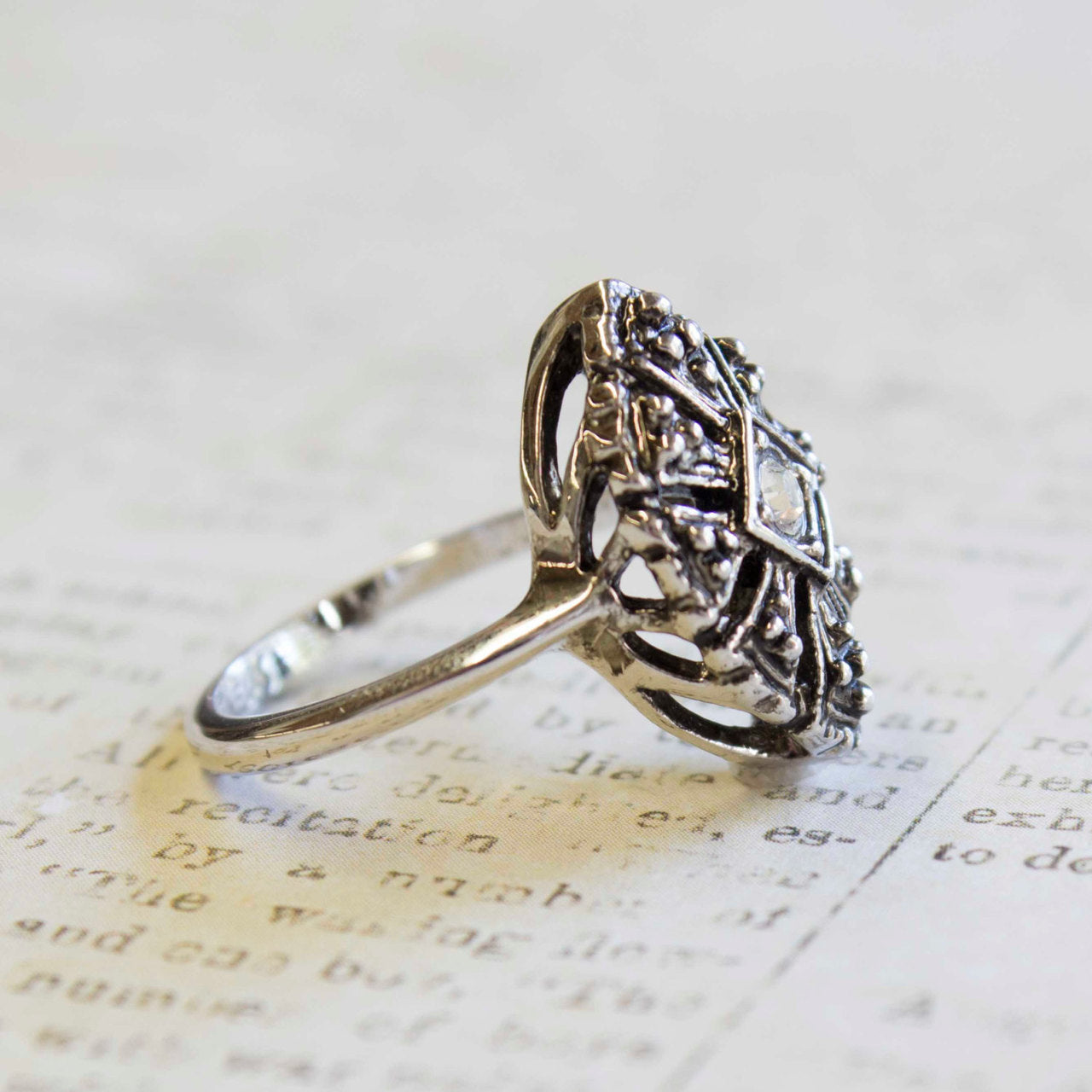 Vintage Jewelry Women's Austrian Crystal Cocktail Ring in 18k White or Yellow Gold Electroplate