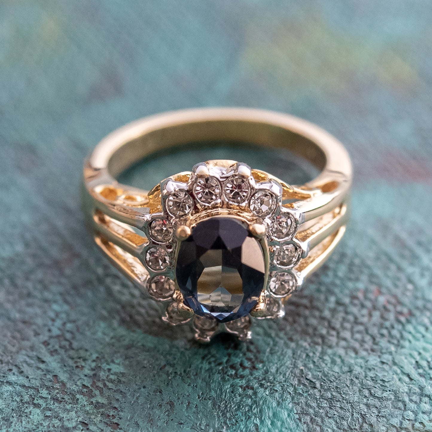 Vintage Jewelry Genuine Stone or Crystal Surrounded by Clear Austrian Crystals Ring Made in the USA