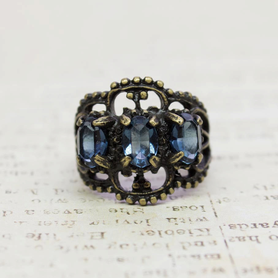 Vintage Ring Austrian Crystal Cocktail Ring Antique 18k Gold Womans Jewelry