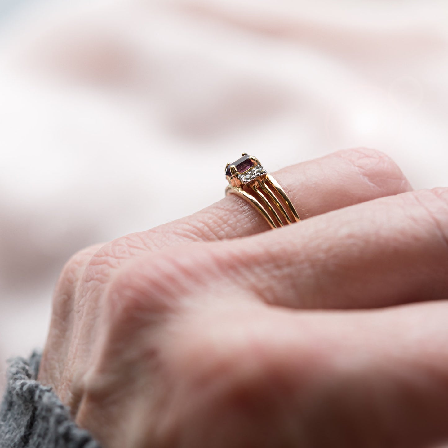 Vintage Jewelry Genuine Stone or Austrian Crystal Ring, Plated in 18kt Electroplated Yellow Gold Made in the USA