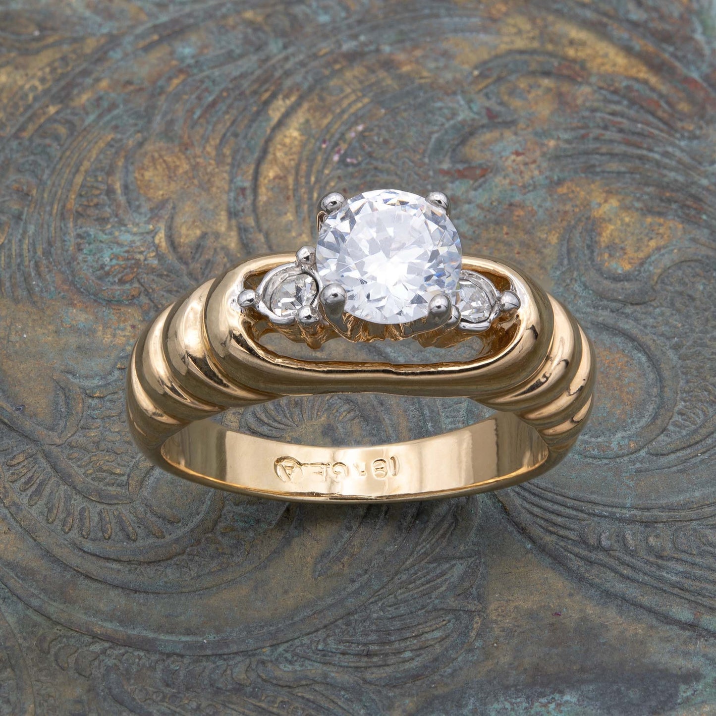 Vintage Ring Cubic Zirconia Solitaire Engagement Ring 18KT Gold Antique Womans Jewelry #R2715 Size: 9
