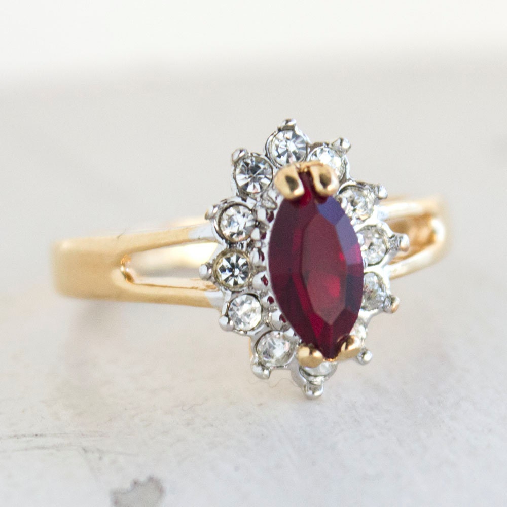 Vintage Ring Austrian Crystal Engagement Antique 18kt White or Yellow Gold Jewelry for Women #R1314