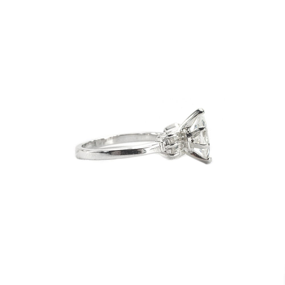 Vintage Ring 1980s 18k White Gold Silver Plated Marquis Shaped Cubic Zirconia Engagement Style Ring #R3078 - Limited Stock - Never Worn