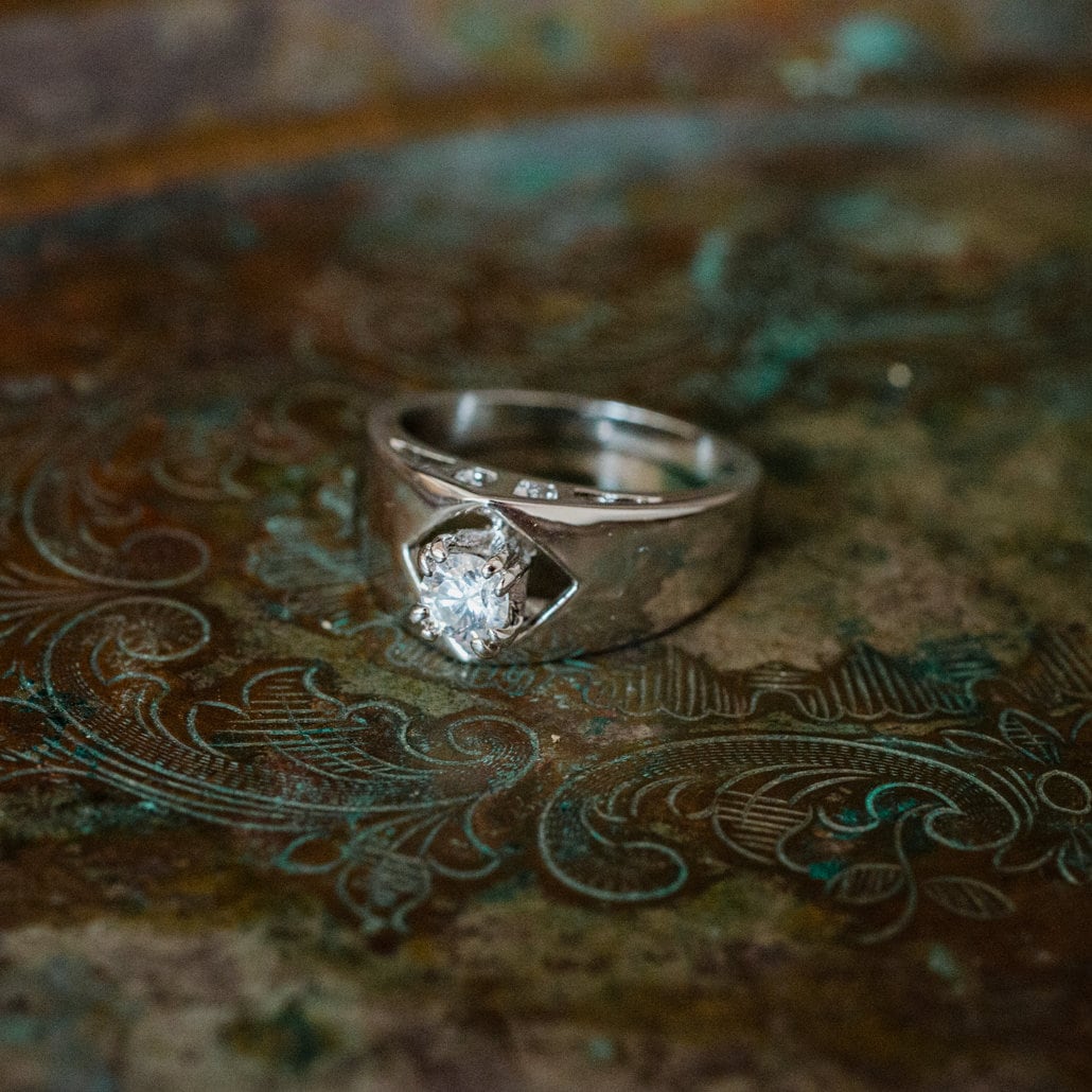 Vintage Ring 18k White Gold Silver Swarovski Crystal Engagement Style Ring R1002 - Limited Stock - Never Worn