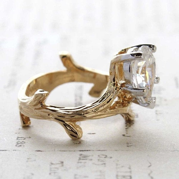 Vintage Ring Pear Shaped Cubic Zirconia 18k Gold Twig Style Engagement Ring R580 - Limited Stock - Never Worn