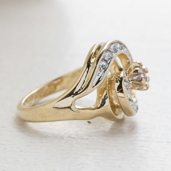 Vintage Ring Alexandrite and Clear Swarovski Crystal 18k Gold Ring R1081 Womans Antique Jewelry - Limited Stock - Never Worn