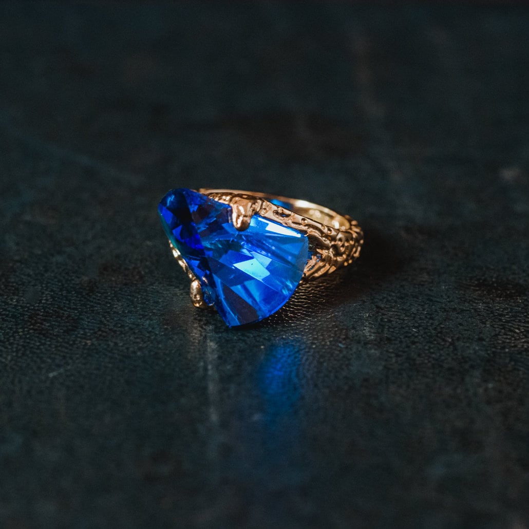 A Vintage Ring Large Sapphire Swarovski Crystal 18k Yellow Gold Electroplated #R3029 Size: 6