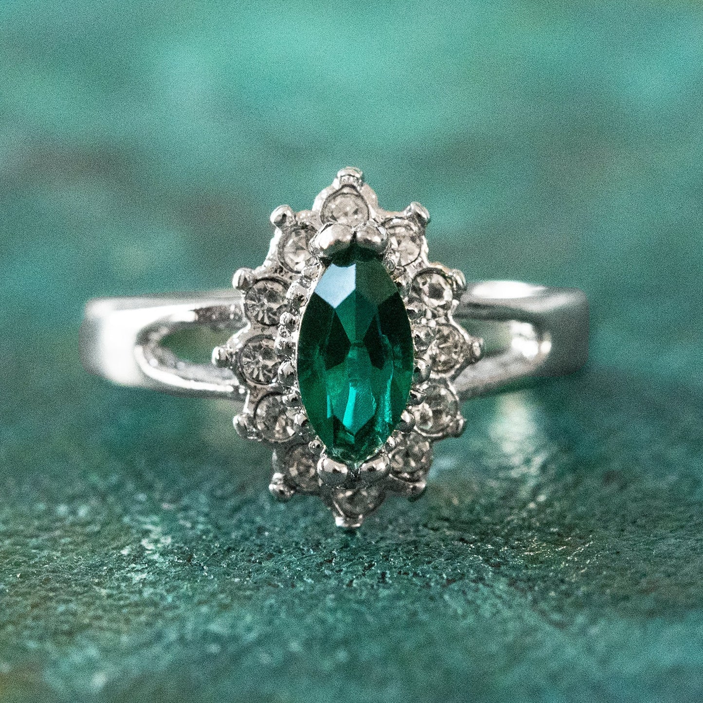 Vintage Ring Austrian Crystal Engagement Antique 18kt White or Yellow Gold Jewelry for Women #R1314