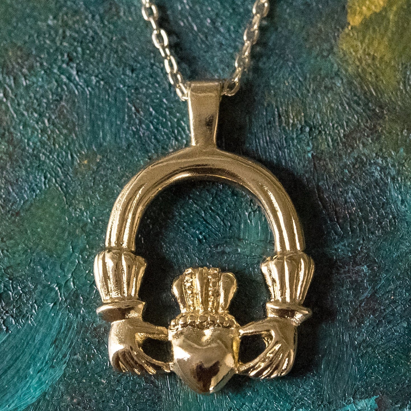 Vintage Claddagh Necklace Pendant Antique 18k Gold Made in the USA N1722 - Limited Stock - Never Worn