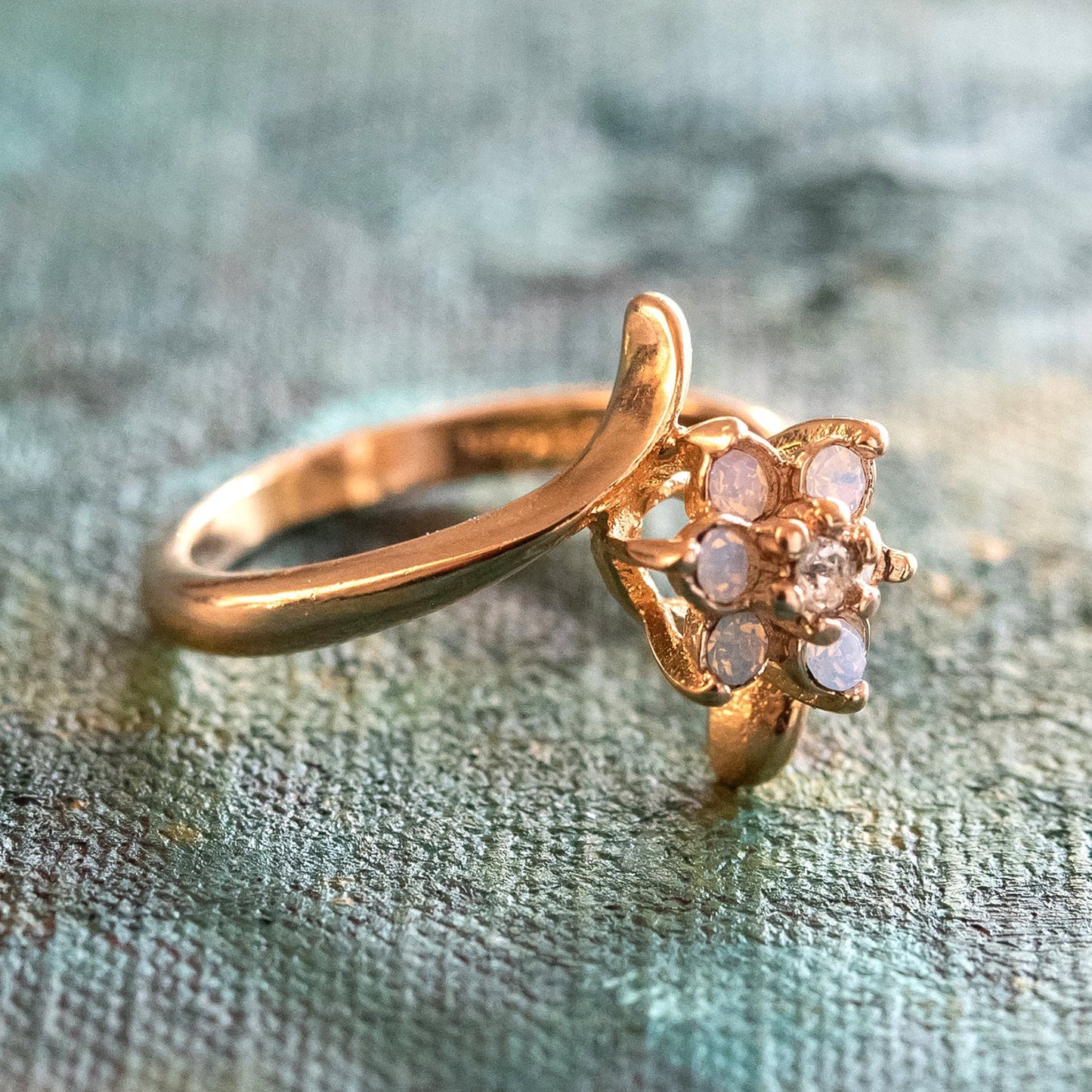 Vintage Ring 1970's Clear Crystal and Genuine Pinfire Opal Ring 18kt Gold Ring R842 - Limited Stock - Never Worn