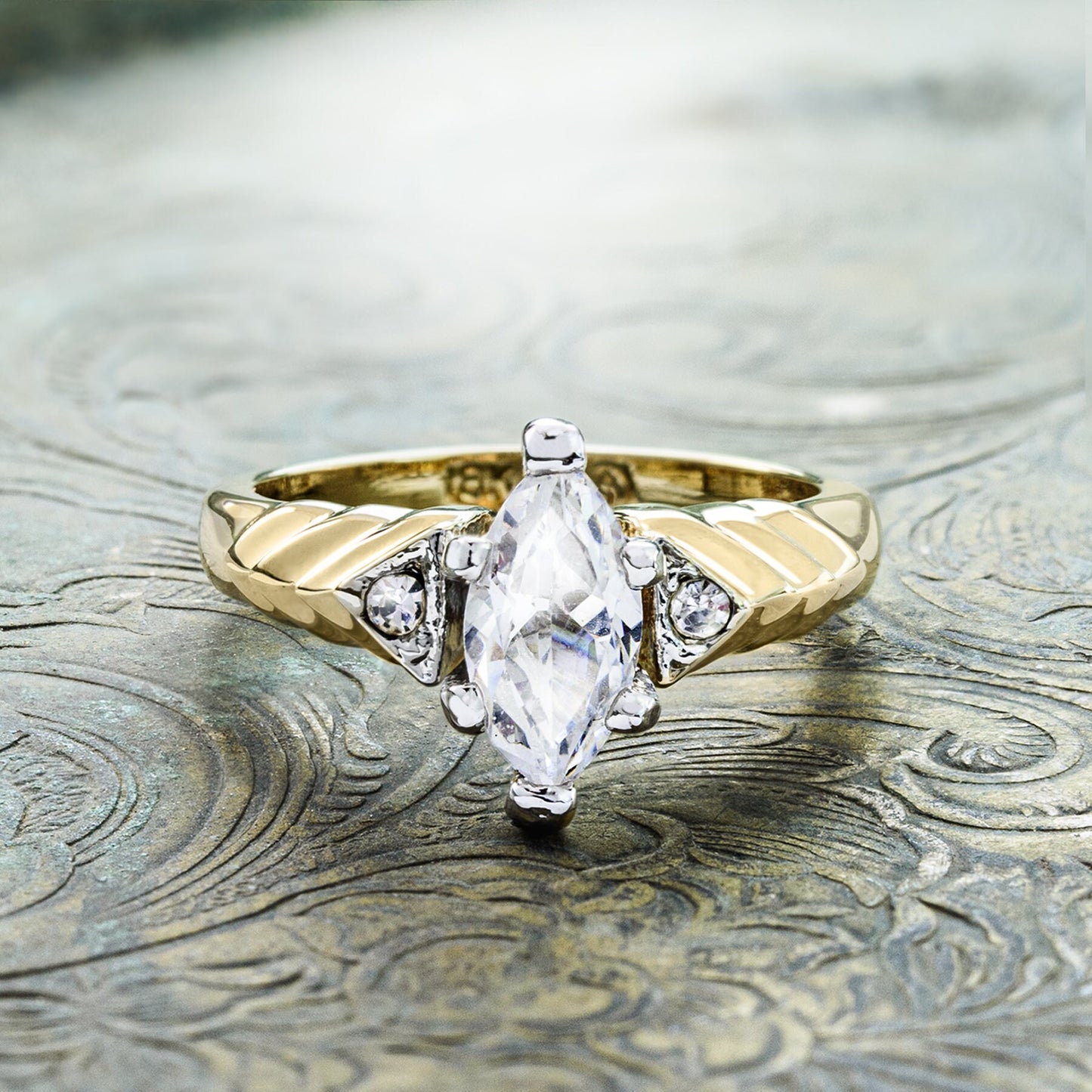 Vintage Ring 1980s 18k Gold Plated Marquis Shaped Cubic Zirconia Engagement Style Ring Antique Womans #R3836A Size: 7