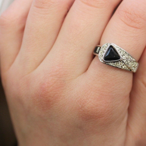 Vintage Ring Pave Trillion Cut Womens Ring Austrian Crystals Birthstone Antique 18k Gold Electroplated Band R2932