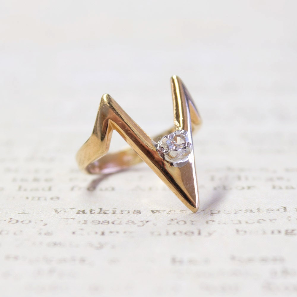 A Vintage 1980s Cubic Zirconia Ring V Shaped 18k Yellow Gold Electroplated MidCentury Modern Boho Womans Rings Jewelry