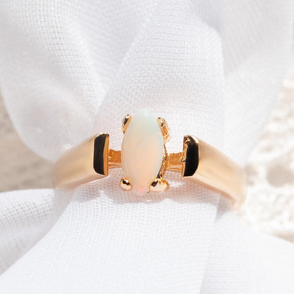 Vintage Ring 1970s Genuine Opal Marquise Stone Women's Ring Antique 18k Gold October Birthstone