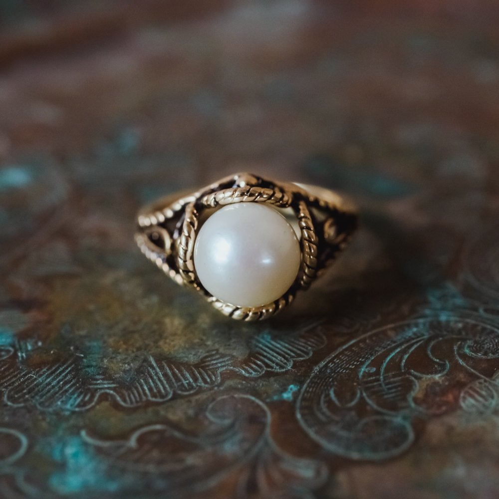 Vintage 1970's Pearl Bead Ring Antiqued 18k Gold Electroplated Made in USA