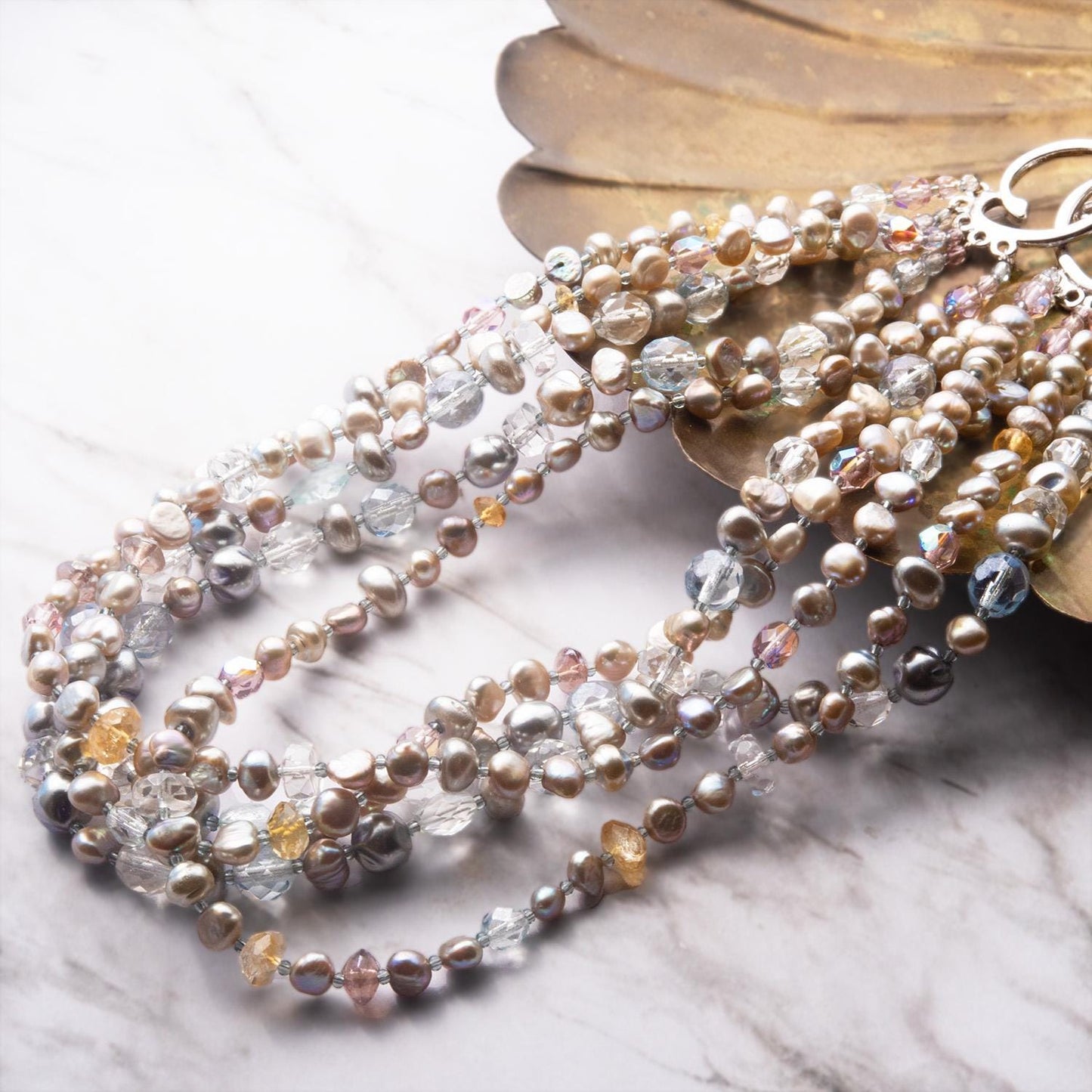 Vintage Oscar De La Renta Beautiful Freshwater Pearls and Crystal Necklace Antique Jewelry for Women Bridal Necklace Designer Signed Logo