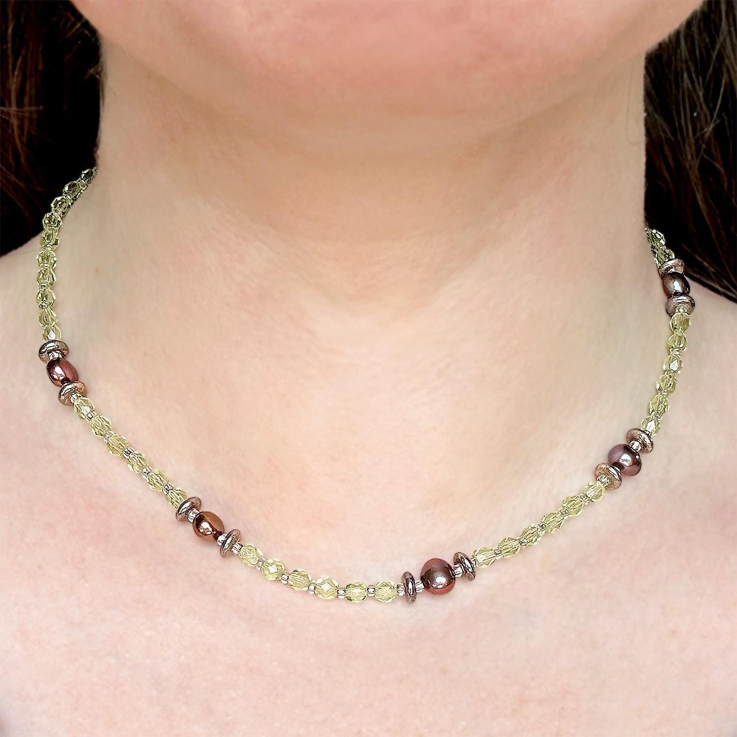 Vintage Oscar De La Renta 16 Inch Genuine Fresh Water Pearl and Peridot Crystal Necklace Antique Gold Jewelry for Women Girls Green Peridot