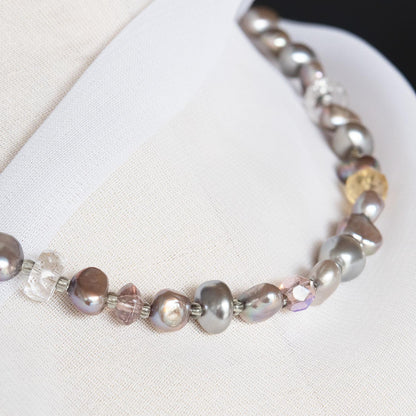 Vintage Oscar De La Renta Beautiful Freshwater Pearls and Crystal Necklace Antique Jewelry for Women Bridal Necklace Designer Gray Pearls