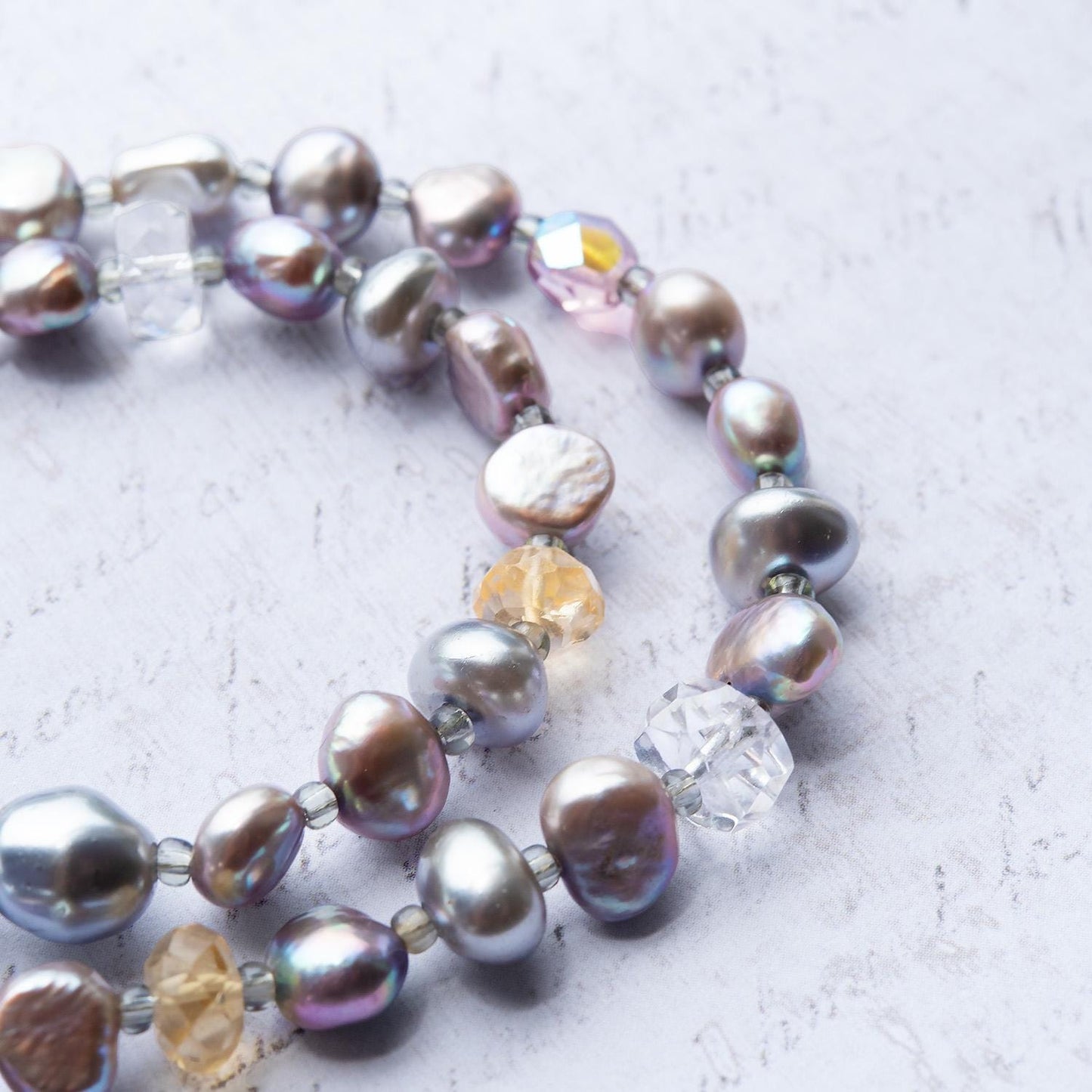 Vintage Oscar De La Renta Beautiful Freshwater Pearls and Crystal Necklace Antique Jewelry for Women Bridal Necklace Designer Gray Pearls