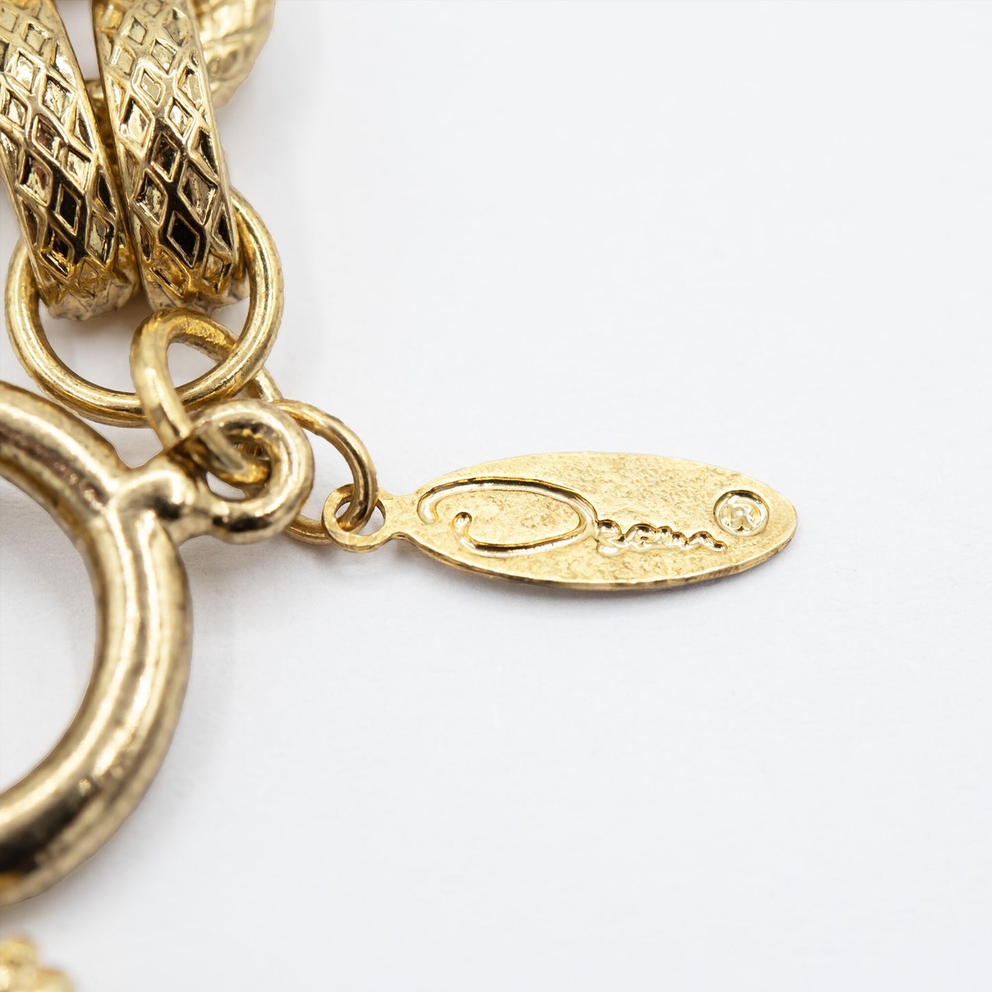 Vintage Oscar de la Renta Linked 18" Womens Antique Yellow Gold Plated Necklace Toggle Closure Link Chain Necklace for Women