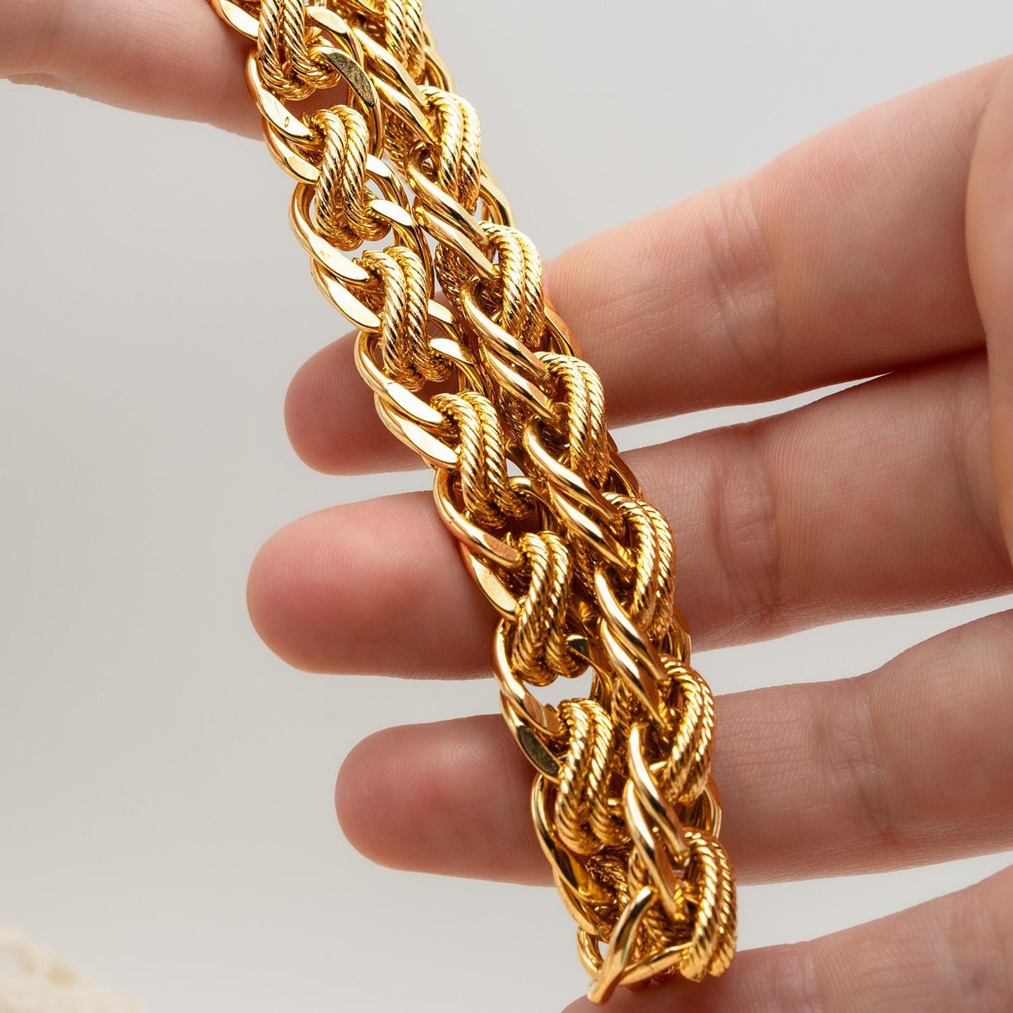 Vintage Oscar de la Renta Necklace Gold Plated Heavy Rope Chain Designer Antique Style Jewelry Bulky for Women Statement Chains Womens