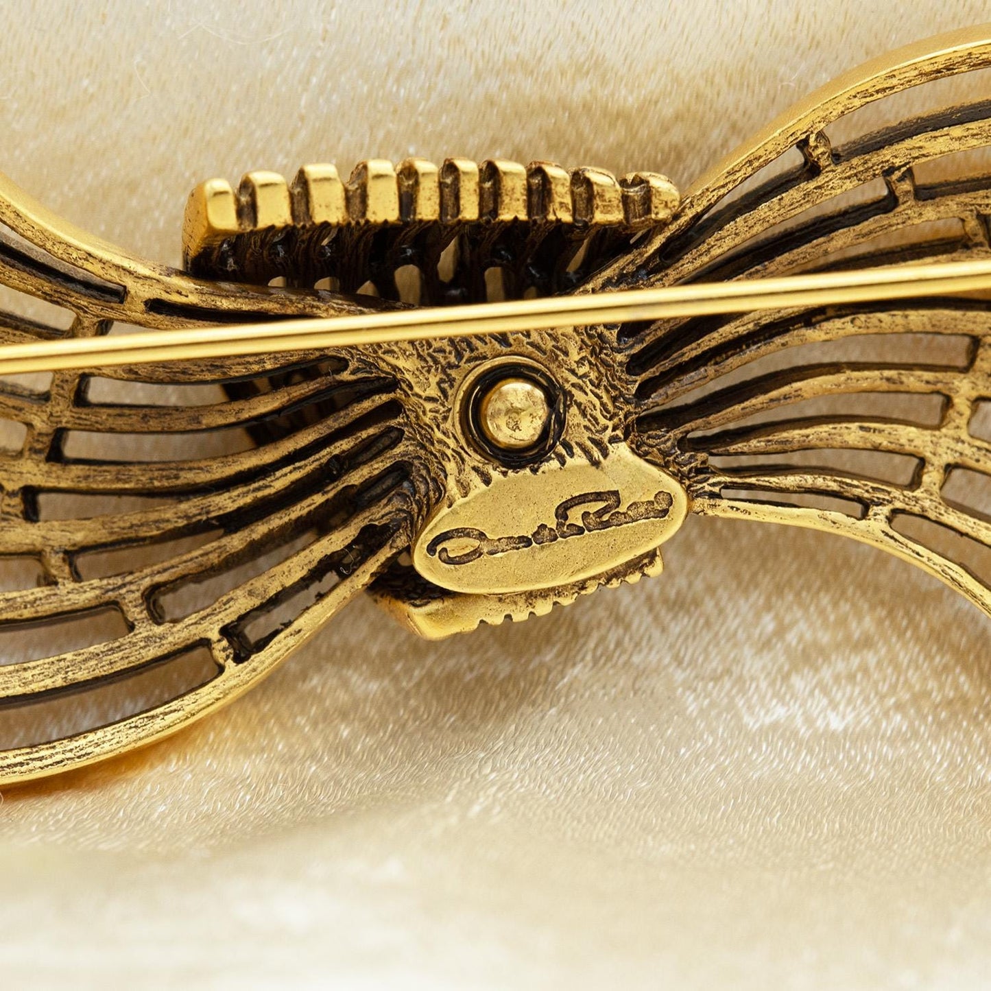 Vintage Oscar de la Renta Gold Swirl Brooch Yellow Gold Plated Designer Pin