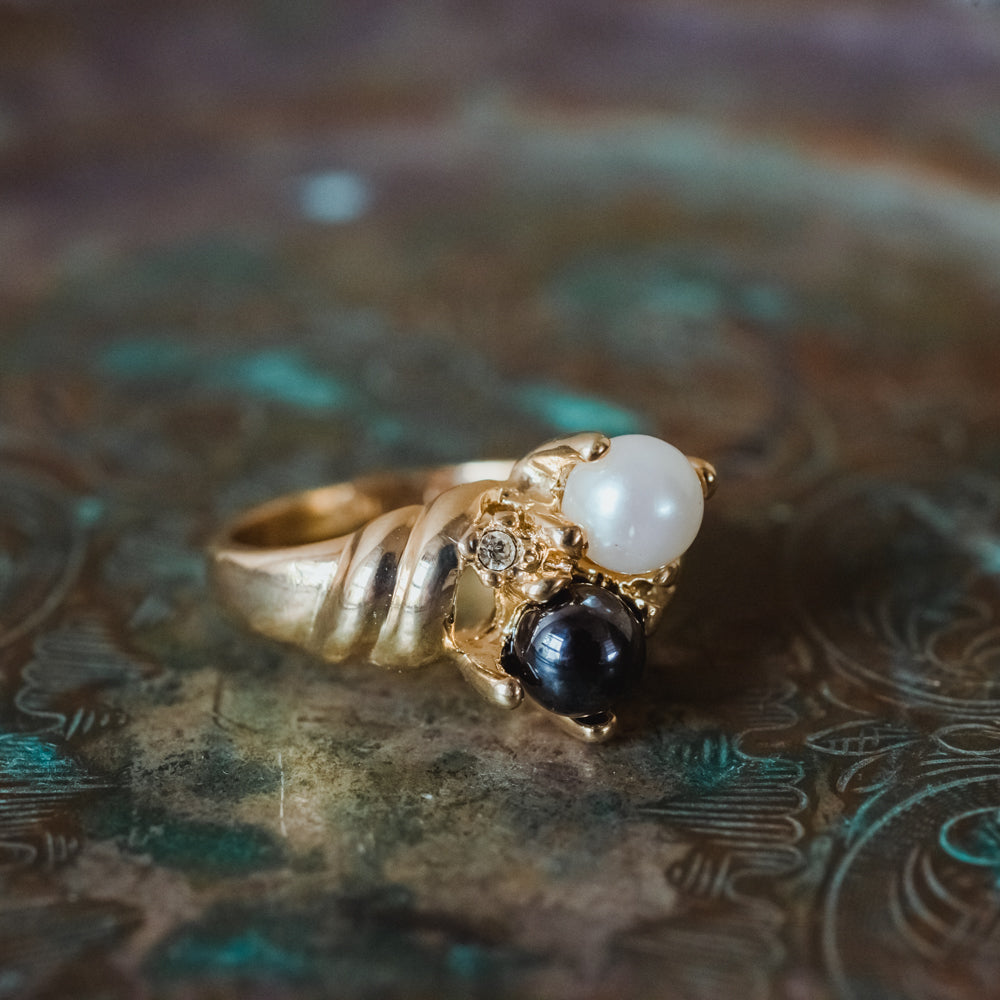 Vintage black and deals white pearl ring