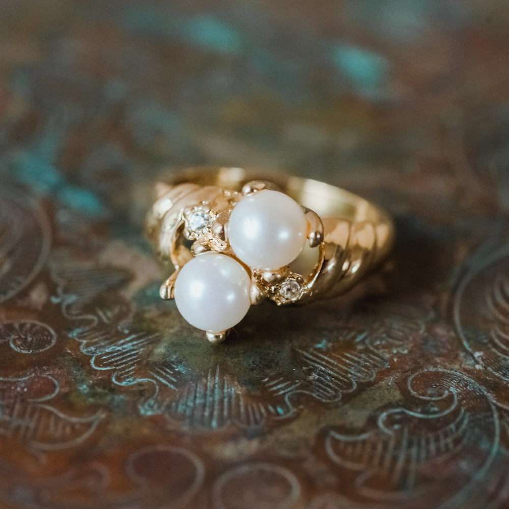 Vintage White Pearl and Austrian Crystal Ring 18k Yellow Gold Electroplated Made in USA