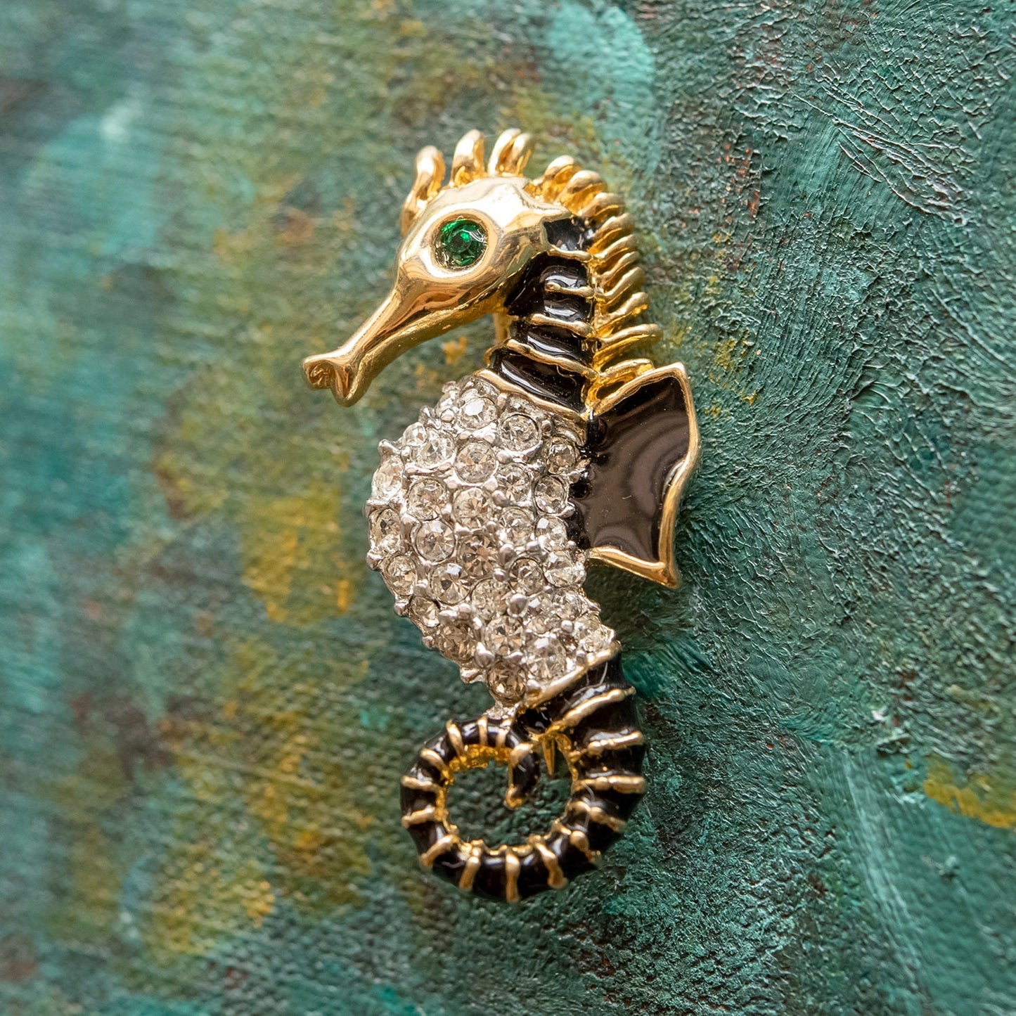Vintage Seahorse Pin Hand Painted and Clear Swarovski Crystals Emerald Crystal Eye 18k Yellow Gold Electroplated