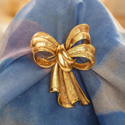 Vintage Oscar de la Renta Bow Brooch Yellow Gold Plated Designer Pin for Women