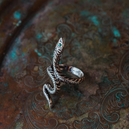 Vintage Snake Ring Emerald Austrian Crystal Eyes Antiqued 18k White Gold Electroplated