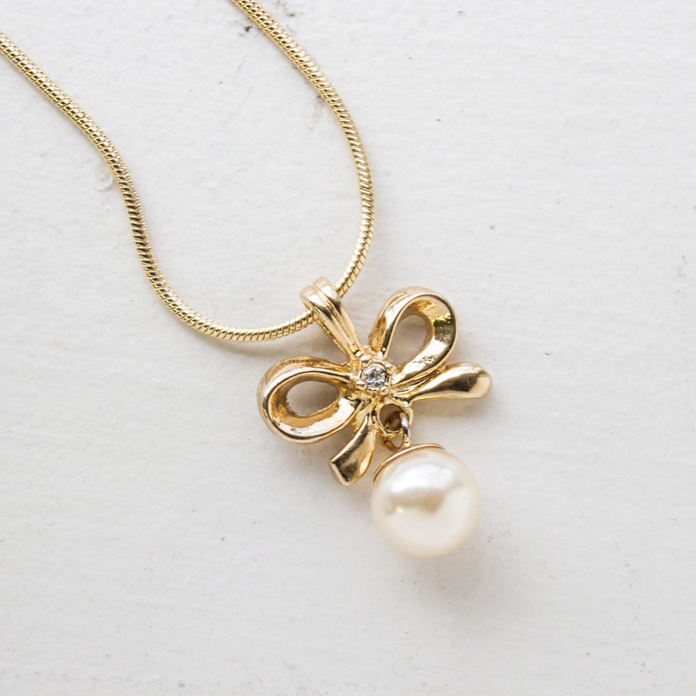 Vintage Pearl Necklace Gold Electroplated AustrianCrystal Antique Handmade Jewelry Limited Stock - Never Worn