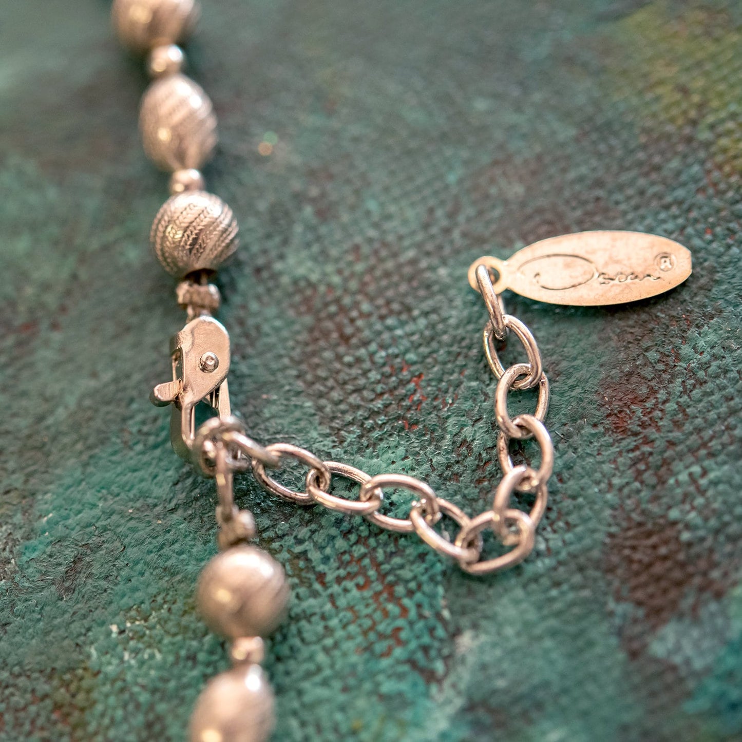 Vintage Oscar De La Renta 16 Inch Antiqued White Gold Plated Pendant Necklace