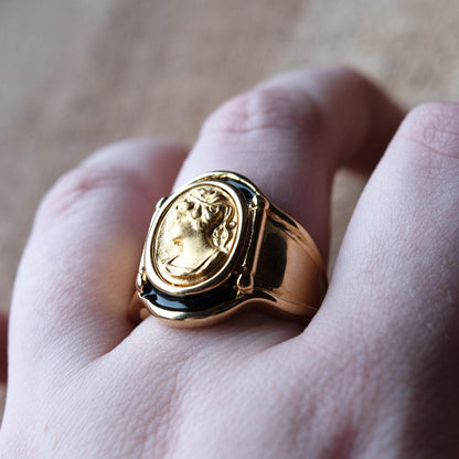 Women's Vintage Cameo Ring 18k Gold Electroplated Hand-Painted Black Epoxy Rings Victorian Lady Face Jewelry Antique Rings Jewelry for Women