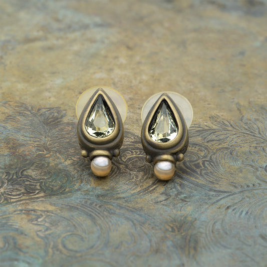 Vintage Oscar De La Renta Peridot Crystal and Pearl Post Earrings #OSE-650-GP