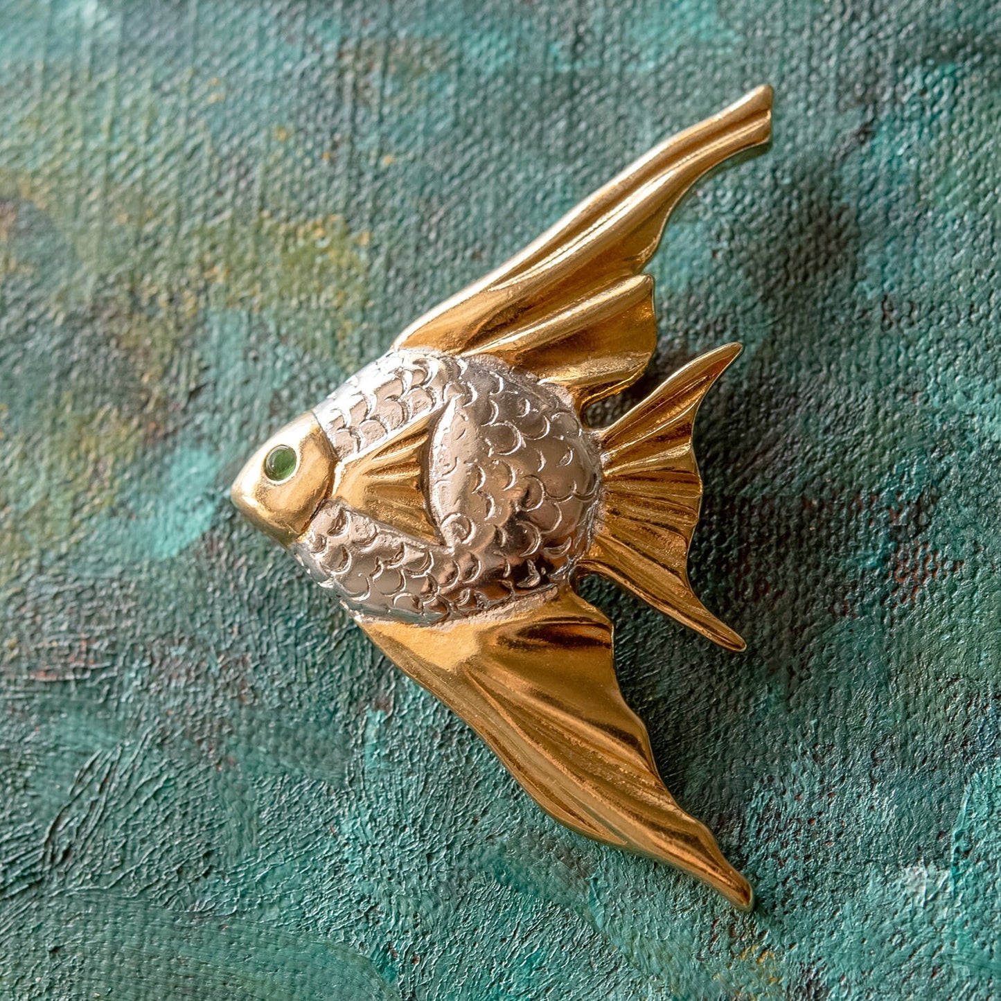 Vintage Fish Pin Emerald Swarovski Crystal Yellow and White 18k Gold Electroplated