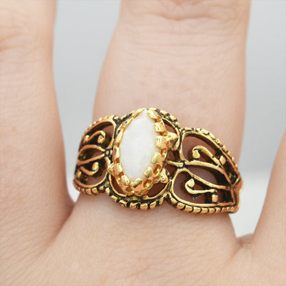 Vintage Ring Genuine Stone Opal or Onyx Cocktail Ring Antique Opals 18k Gold